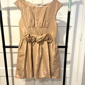 Rye dress size medium.  Fits like a 4-6